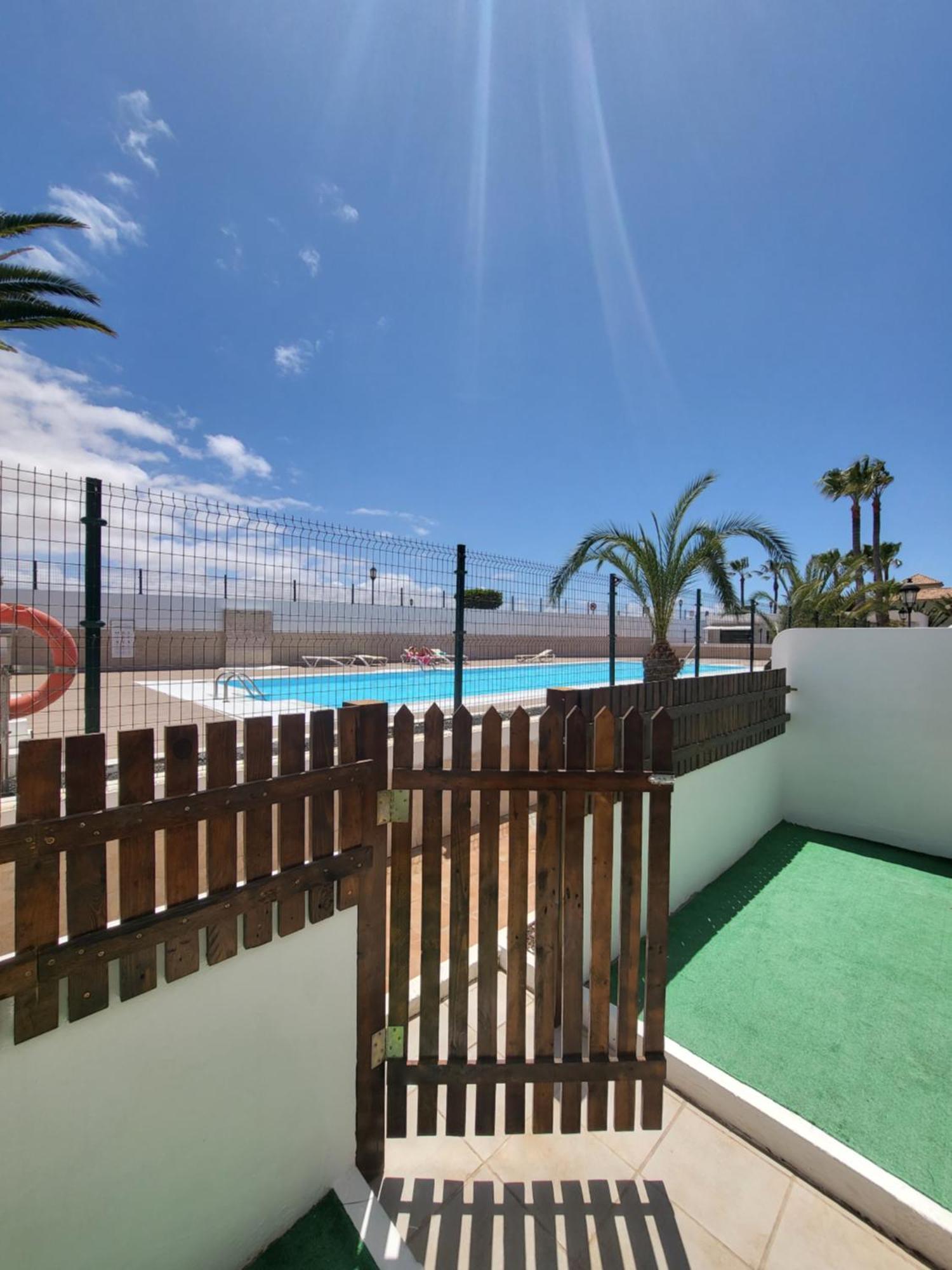 Beach & Pool Corralejo Bilik gambar